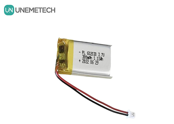 3.7V 300mAh কাস্টমাইজড সিলভার রিচার্জেবল লিথিয়াম আয়ন পলিমার ব্যাটারি প্যাক 602030 জিপিএস ট্র্যাকারের জন্য