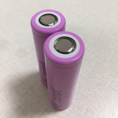 স্যামসাং 35E 18650 ব্যাটারি 3500mAh 8A 3.6V সিলিন্ডারিকাল লিথিয়াম আয়ন সেল INR18650-35E